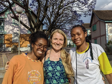 14 Nenuphar, Anja in Viviene